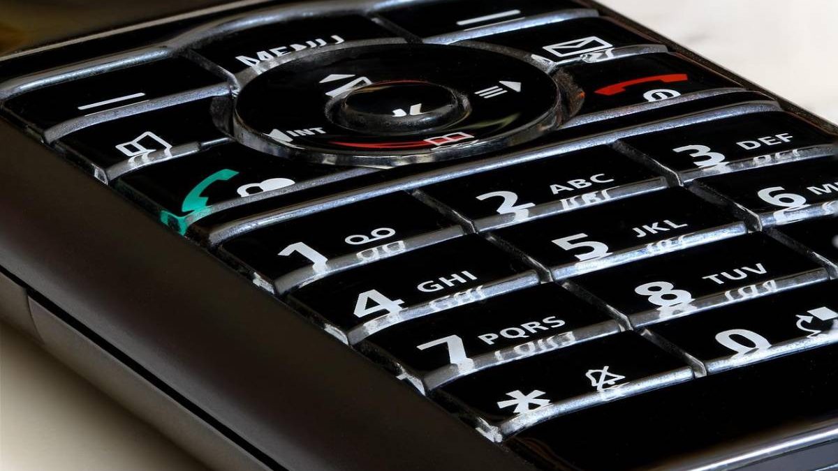 What is Keypad Phone? Its Uses and Functions