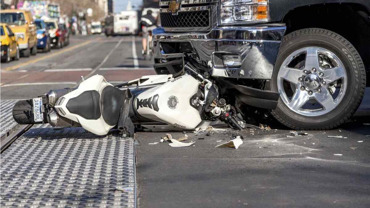 What to Do Immediately Following a Motorcycle Accident
