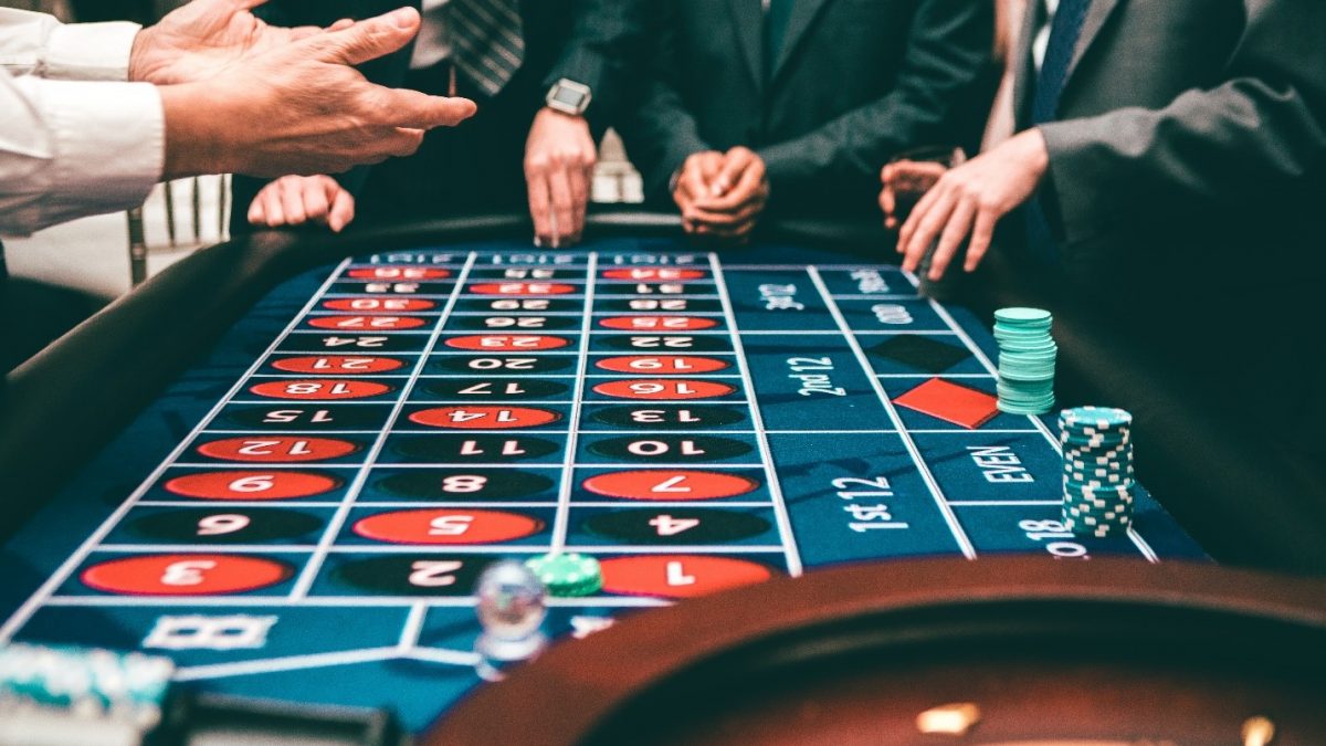 What is the Appeal of Online Casinos