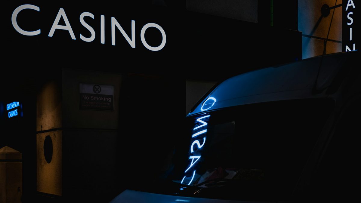 Chilling in Ontario’s Online Casino Scene: A Friendly Guide